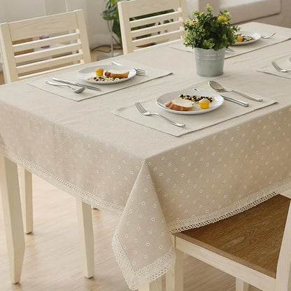 Nappe Fleurie Lin & Coton avec Dentelle – Imperméable et Élégante