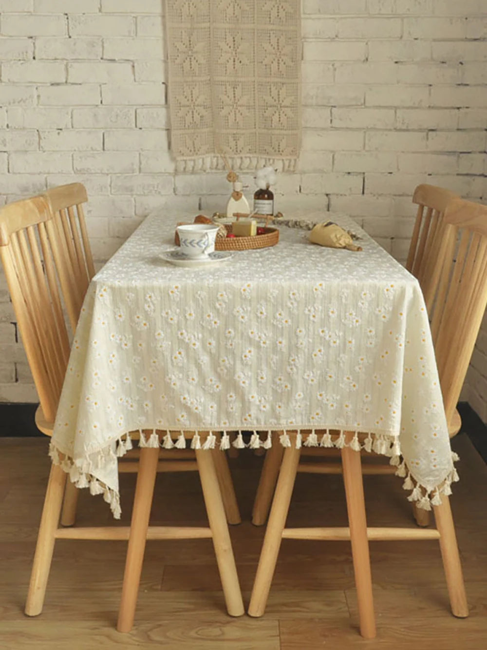 Nappe Style Pastoral Coton Dentelle & Pompons