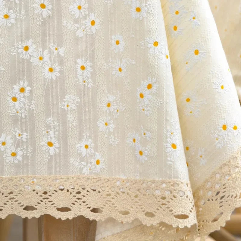 Nappe Style Pastoral Coton Dentelle & Pompons
