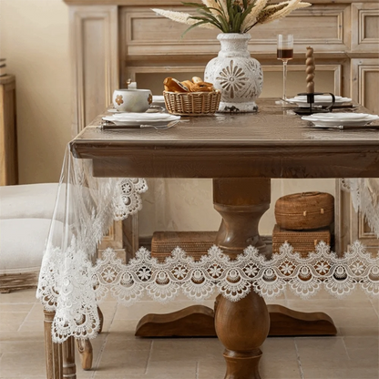 Nappe Transparente à Bords Dentelés Imperméable – Anti Taches