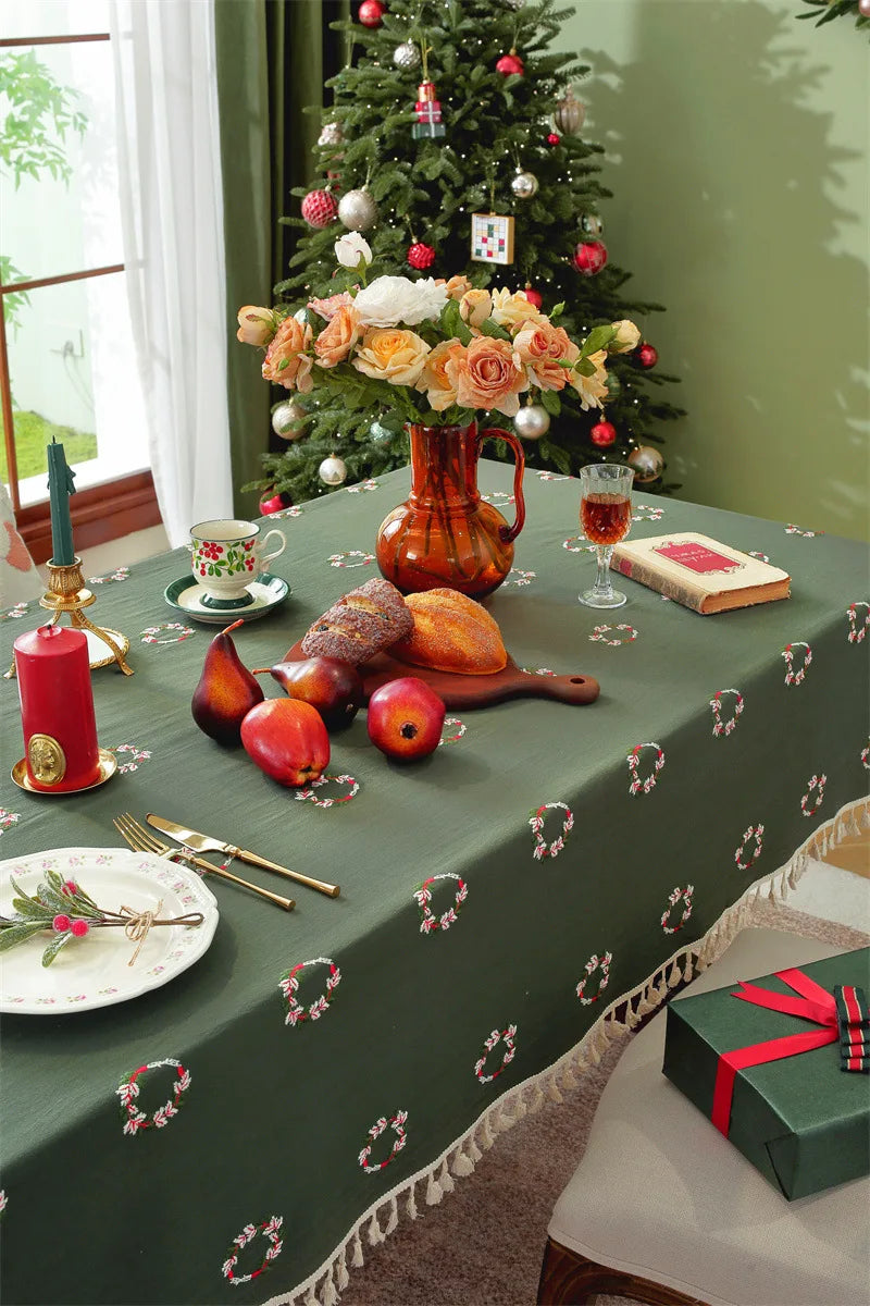 Nappe de Noël Rectangulaire Brodée à Volants – Coton Style Rétro Fermette pour Table à Manger