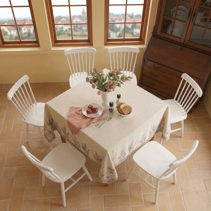 Nappe de Table Carrée à Motifs Floraux – Infroissable et Réutilisable pour Toutes Occasions